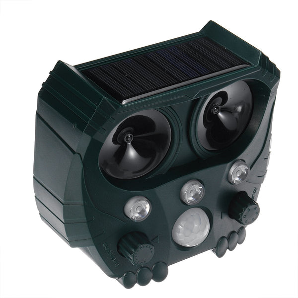 Ultrasonic Pest Animal Repeller LED Cat Dog Rat Animals Repellent