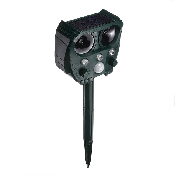 Ultrasonic Pest Animal Repeller LED Cat Dog Rat Animals Repellent